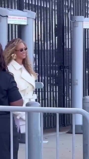 🤍 Beyoncé convierte el blanco en puro lujo
