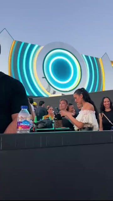 ✨ Dua Lipa, pura actitud Chloé