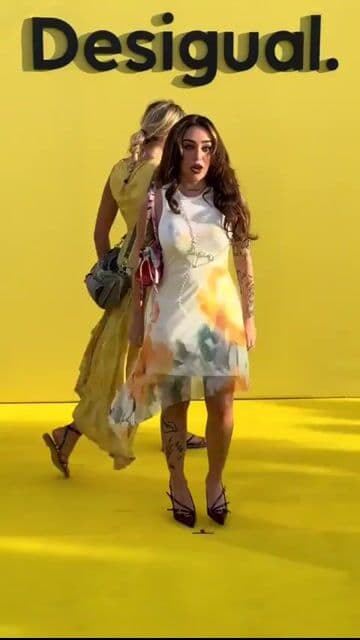 🎨 Nicki Nicole apuesta por el arte en clave Desigual