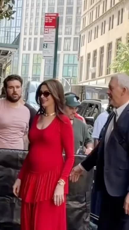 ❤️ El rojo más especial de Anne Hathaway