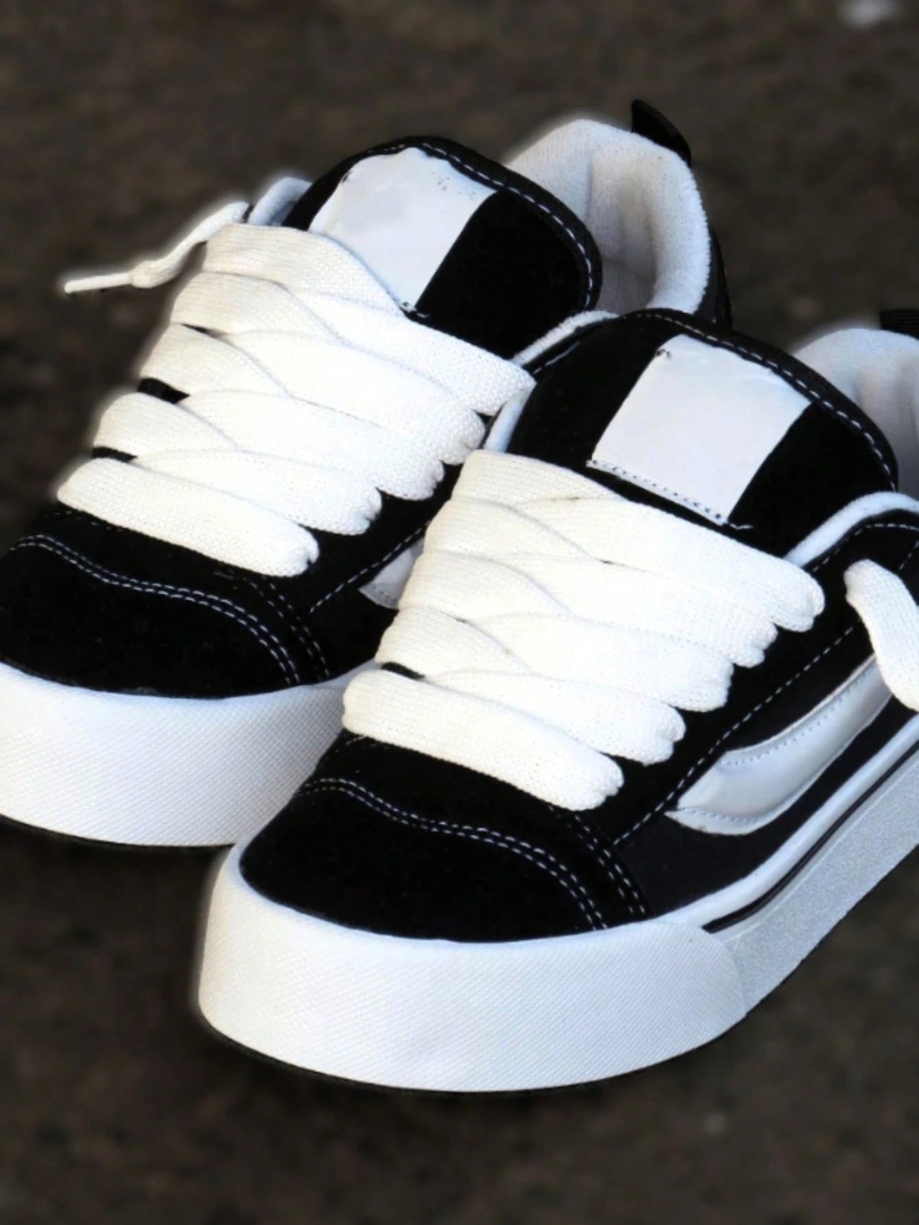 Tenis Feminino Masculino Cadarço Grosso Skate Street
Descobri produtos incríveis no SHEIN.com, venha conferir!
http://api-shein.shein.com/h5/sharejump/appjump?link=l6hMCoCdLPy_8&localcountry=BR&url_from=GM75965303425