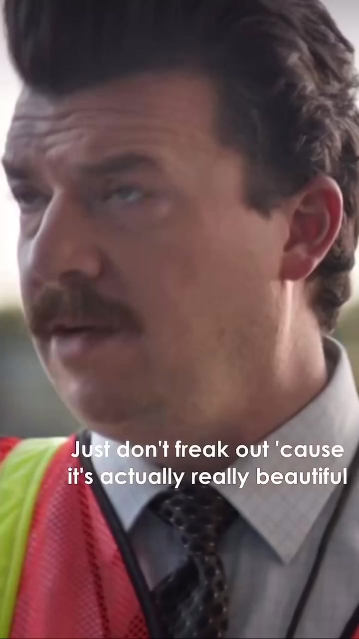 En 2009, tras el éxito de 'Eastbound & Down', Danny McBride, quien interpretaba a Kenny Powers, recibió una oferta real del equipo Pensacola Pelicans para jugar como su personaje. Un guiño del béisbol a la televisión.