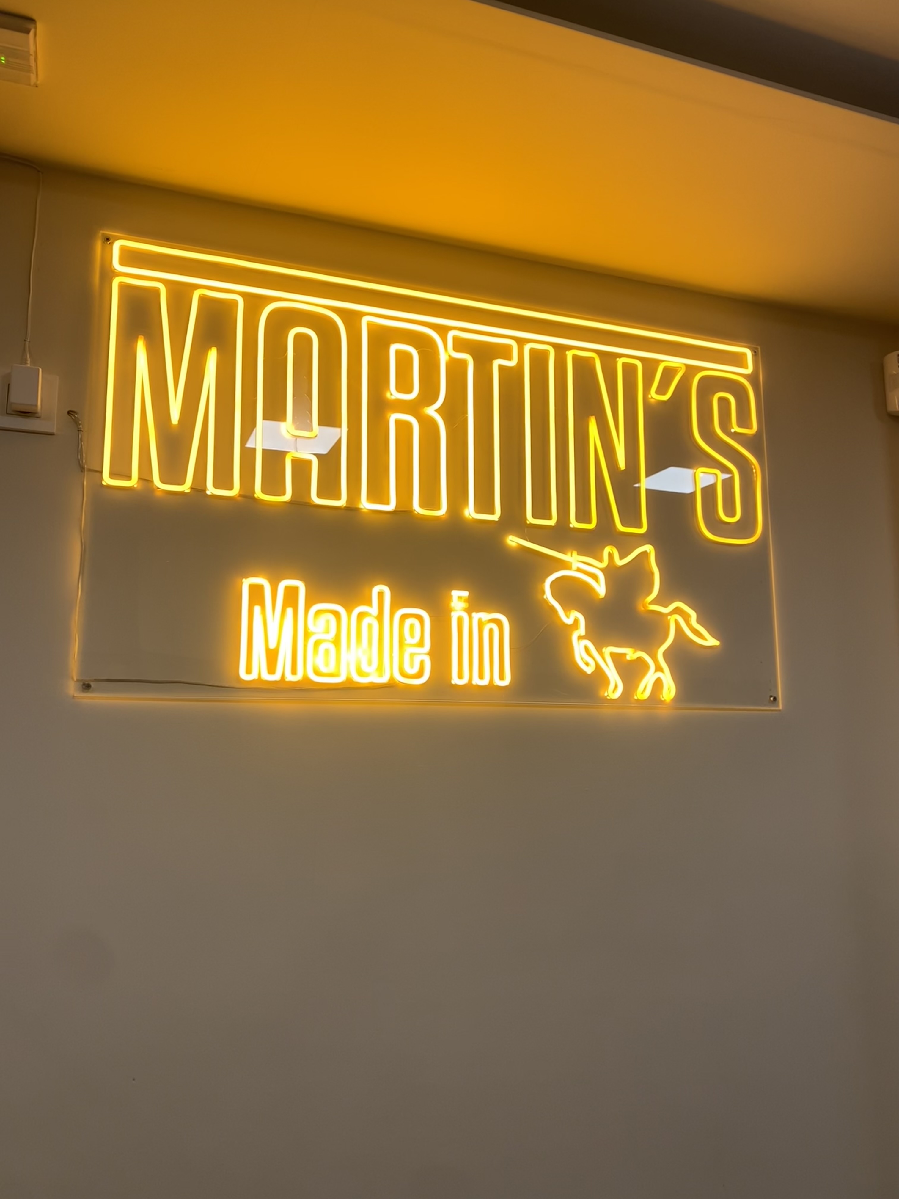 MARTIN’S Burger