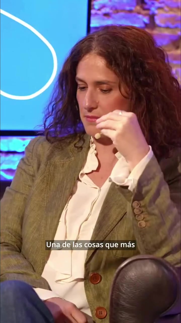 Nazareth Castellanos en el Club de Lectura de Magas