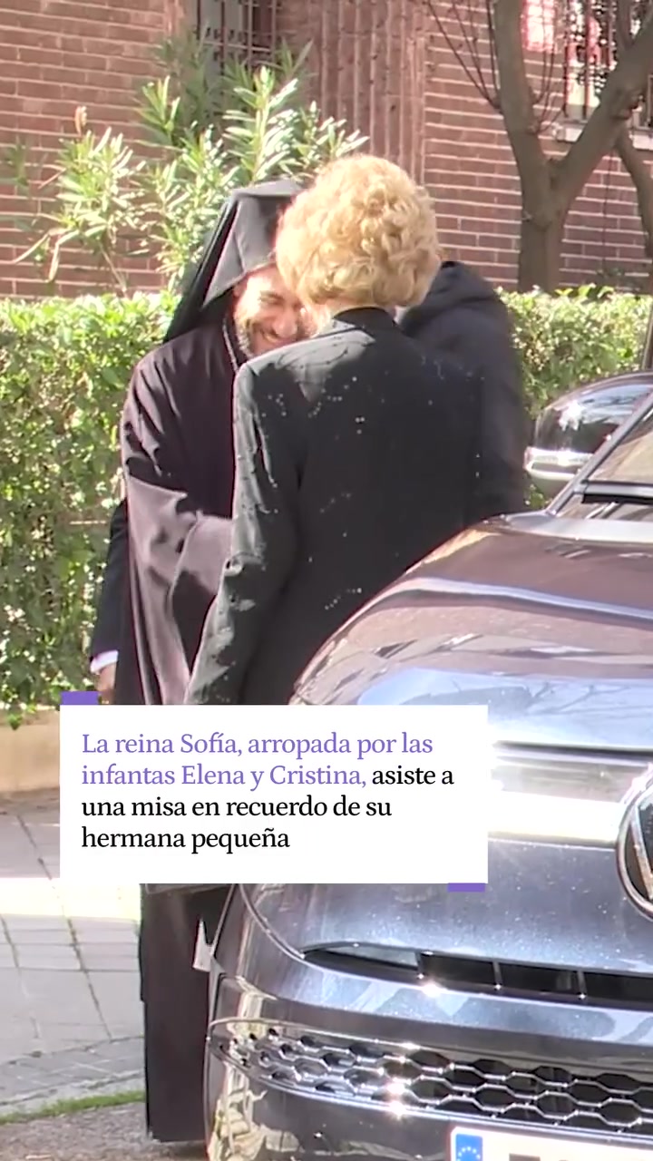 Social La reina Sofía acude a la misa por su hermana Irene de Grecia