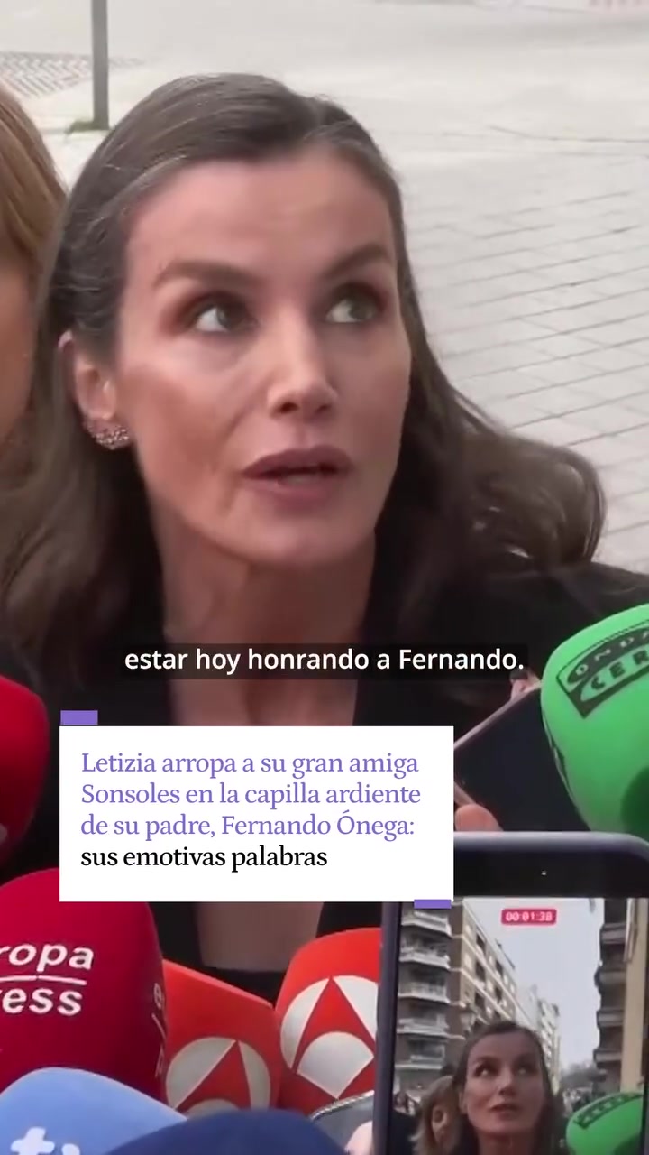 Social La reina Letizia arropa a Sonsoles Ónega tras la muerte de su padre