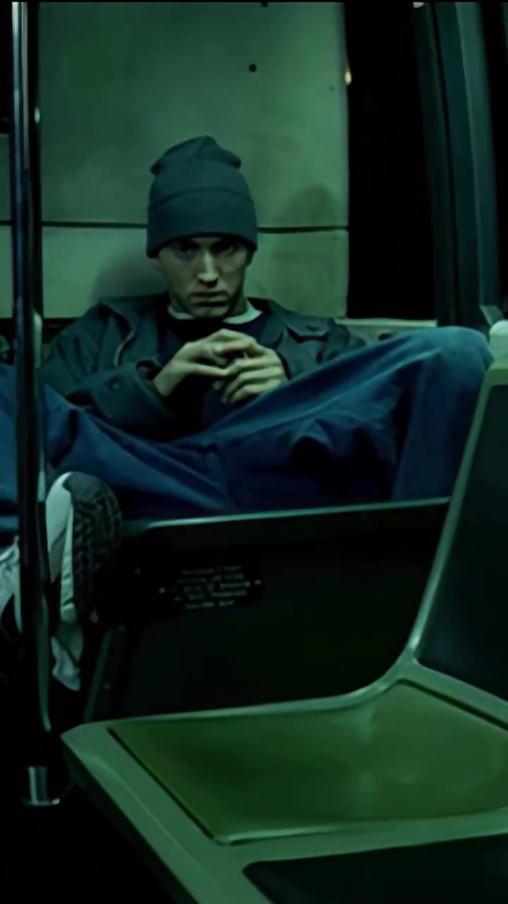 Eminem creo el himno definitivo de la superacion personal con una intensidad que pone los pelos de punta.