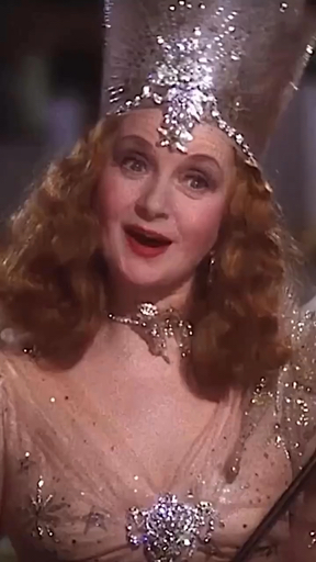 98 % RT, clásico musical que cambió la historia del cine. Visuales icónicos y legado eterno.

#WizardOfOz #musical #clásico #technicolor #maravilla #cinequeamarás #influencerdeCine