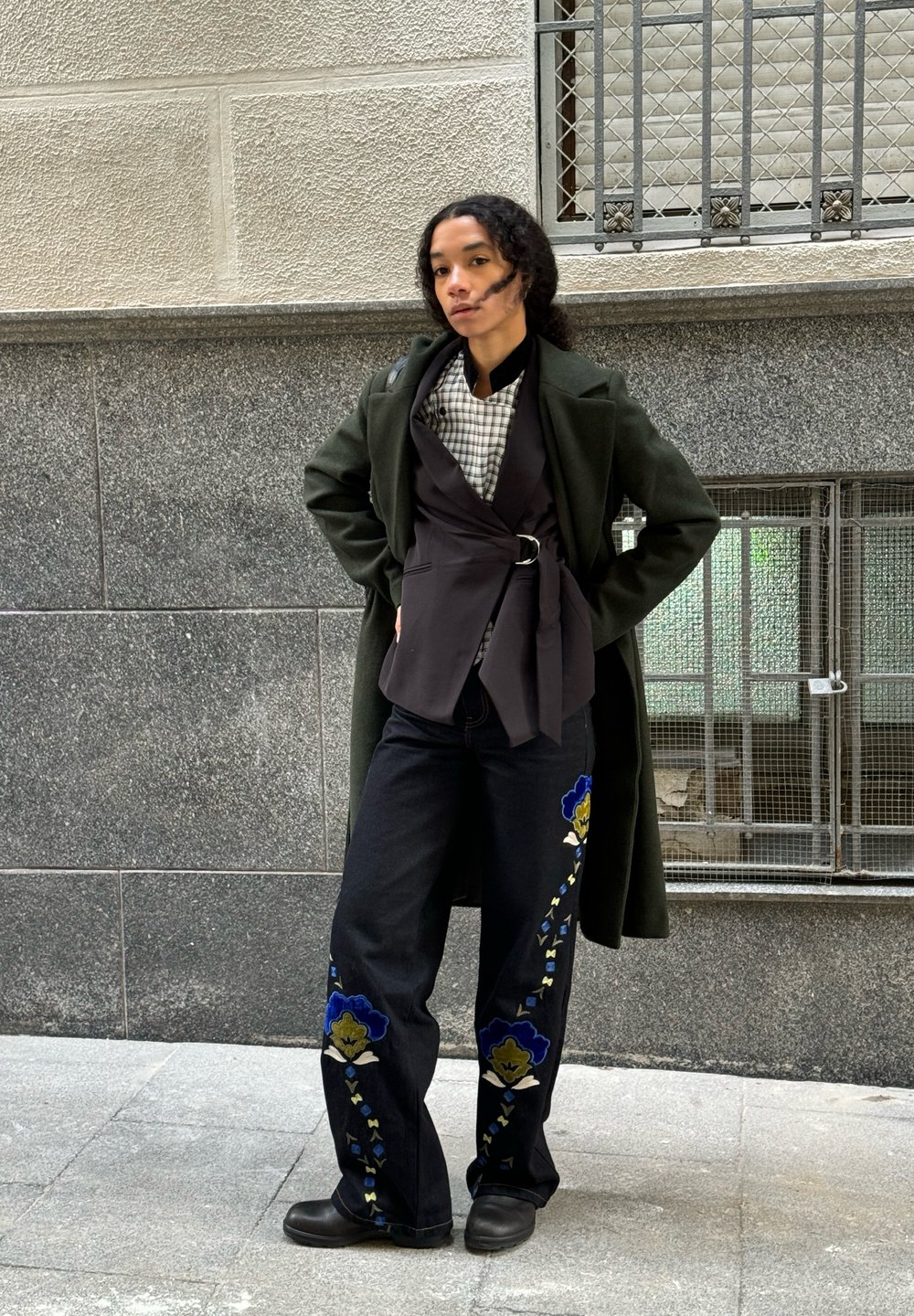 Social Look con abrigo clásico