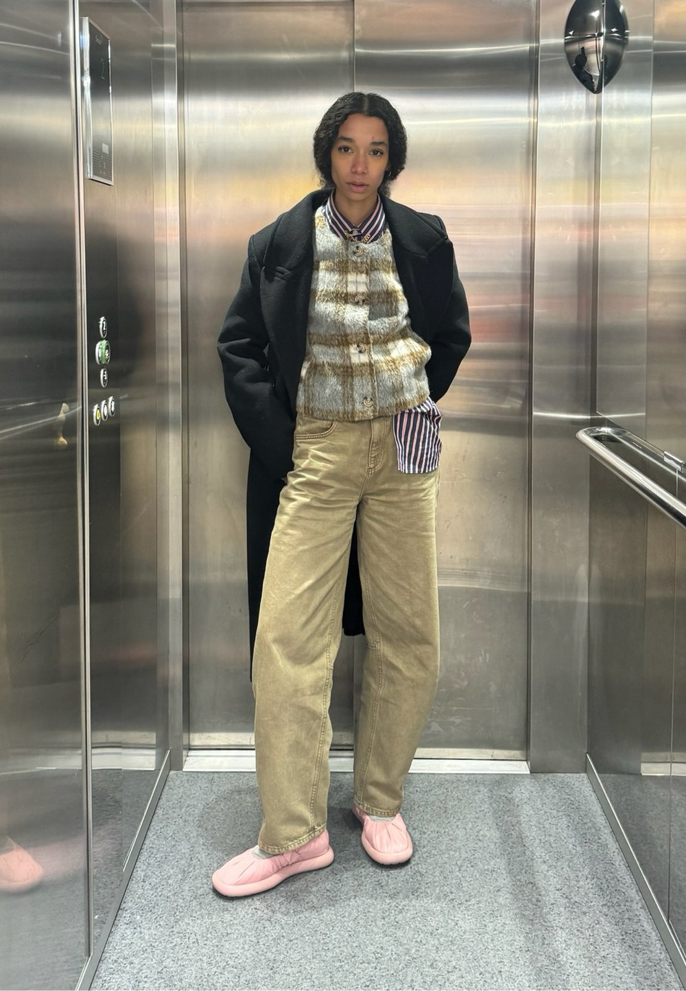 Social Look con abrigo clásico