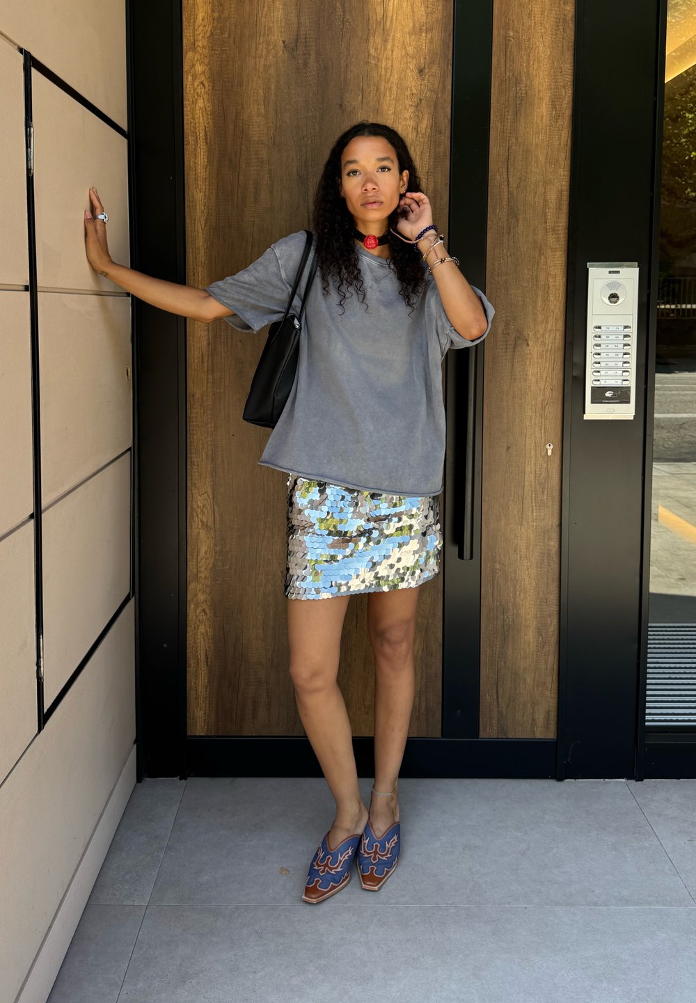 Social Camiseta básica con bolso shopping