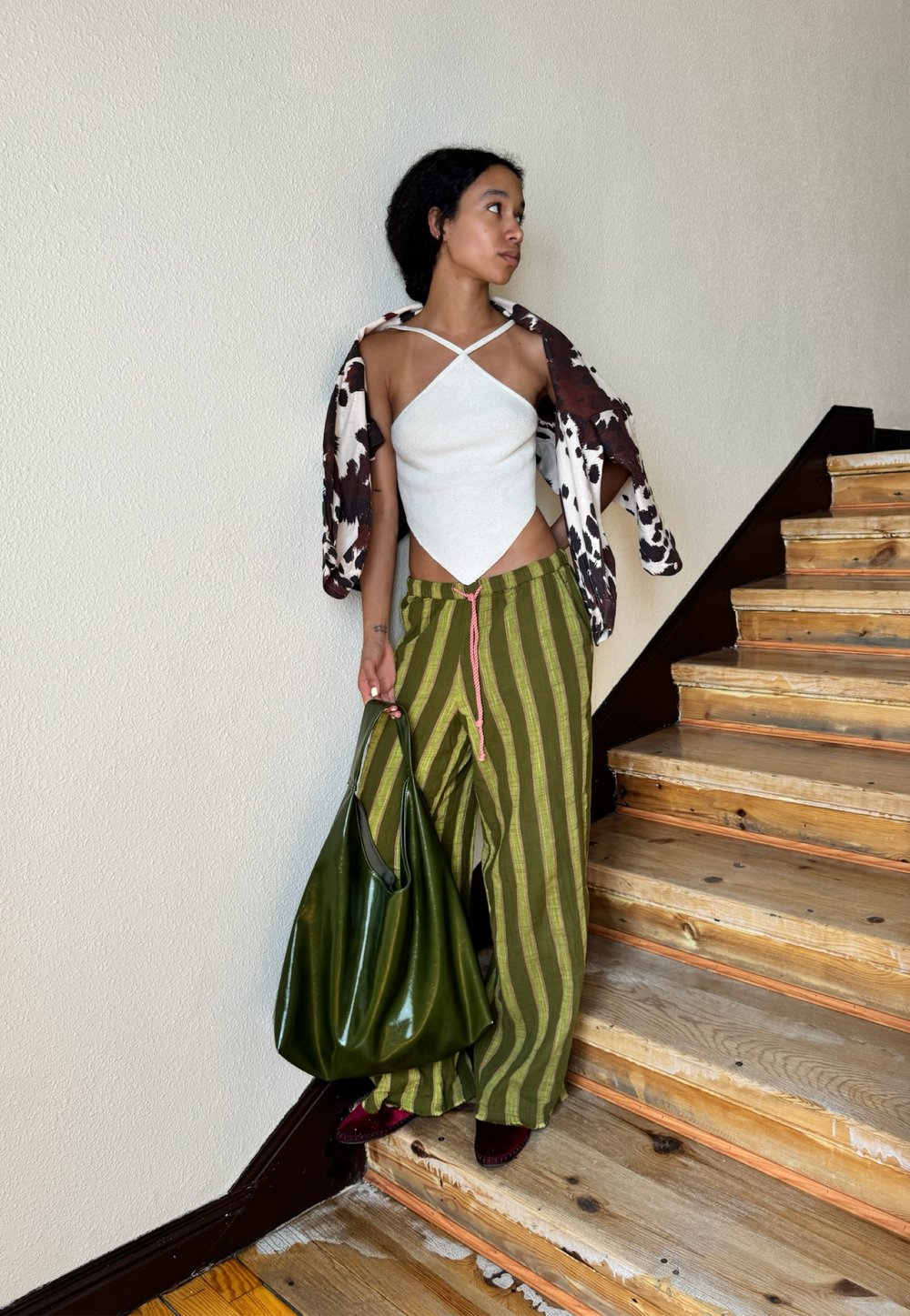 Social Chaqueta fina con bolso de mano