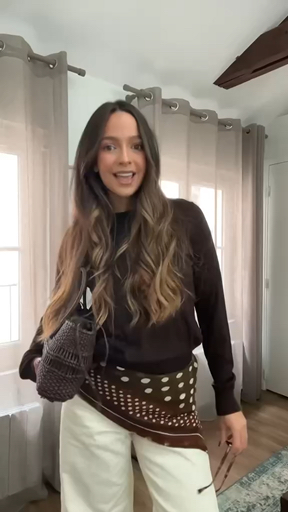 inspo look con pañuelo en la cintura 