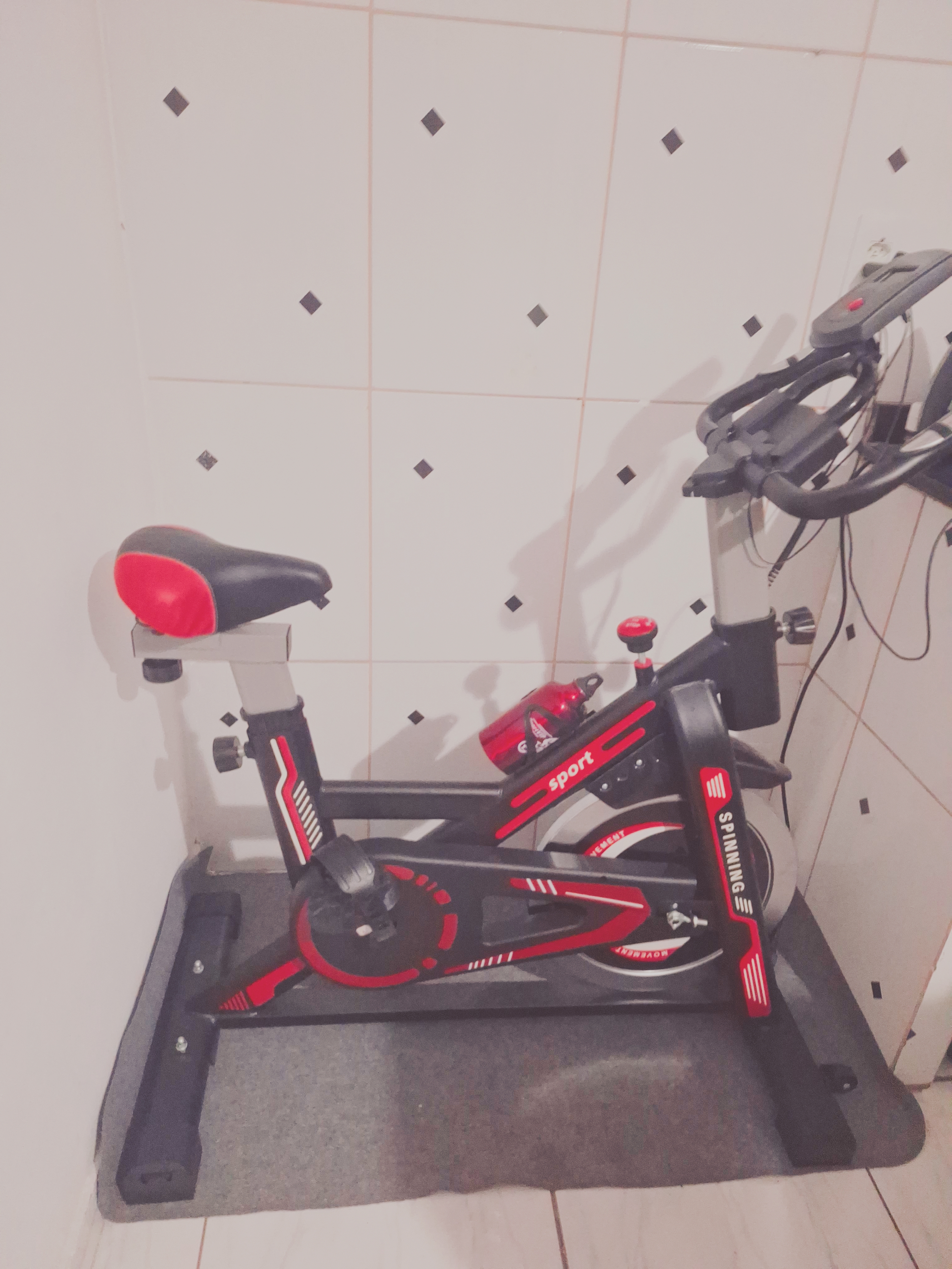 Comprei uma bicicleta Ergométrica Profissional Spinning Fitness para perder a gordurinha da barriga e ficar Fitness
