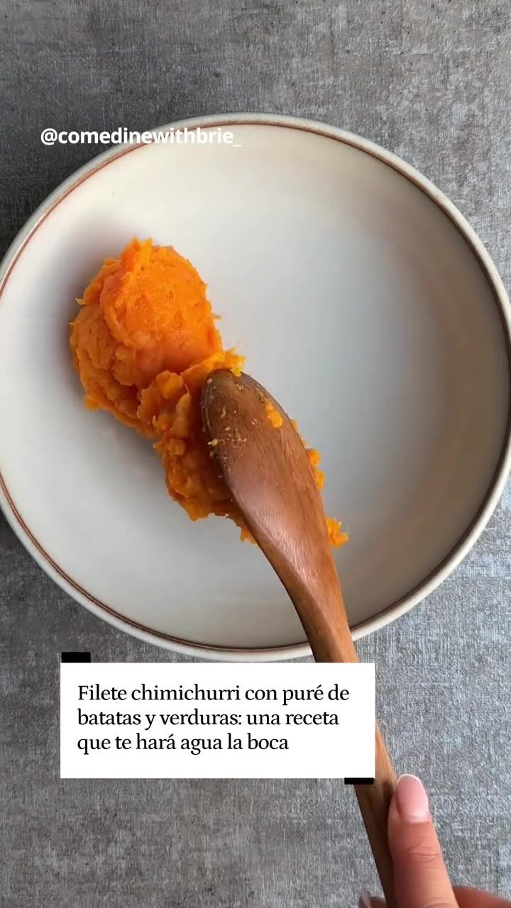 Filete con salsa chimichurri y puré de batata: no te lo pierdas