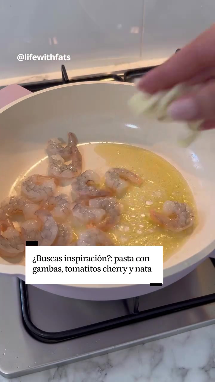 Pastas con gambas, tomates cherry y salsa de cayena piri piri