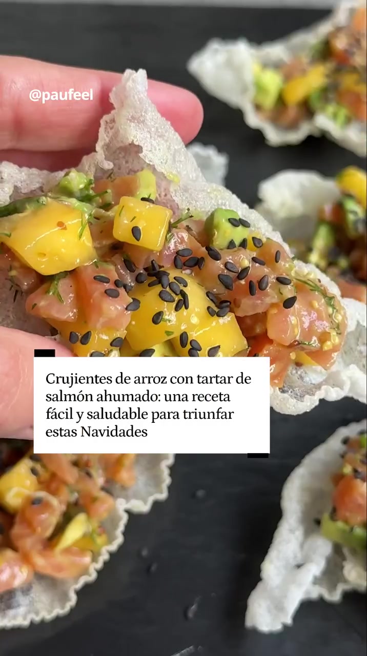 Social Crujientes de arroz con tartar de salmón ahumado
