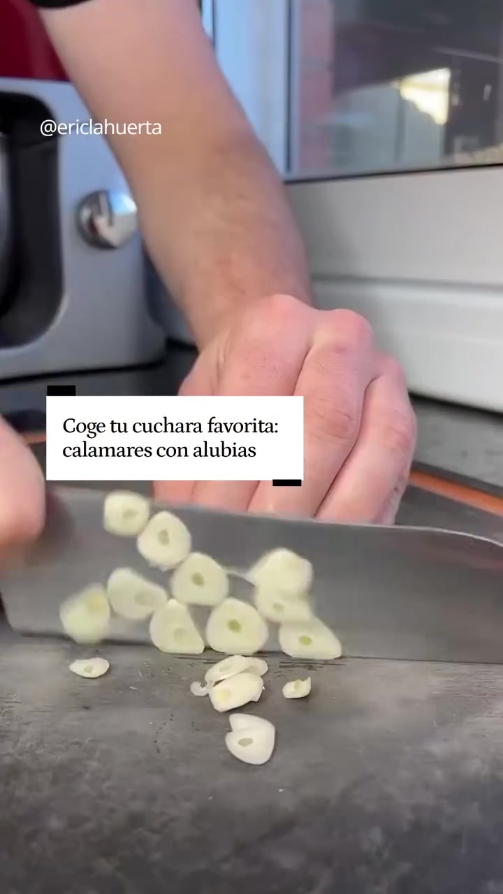 Guiso calentito para combatir el frío con cebolla y pimientos