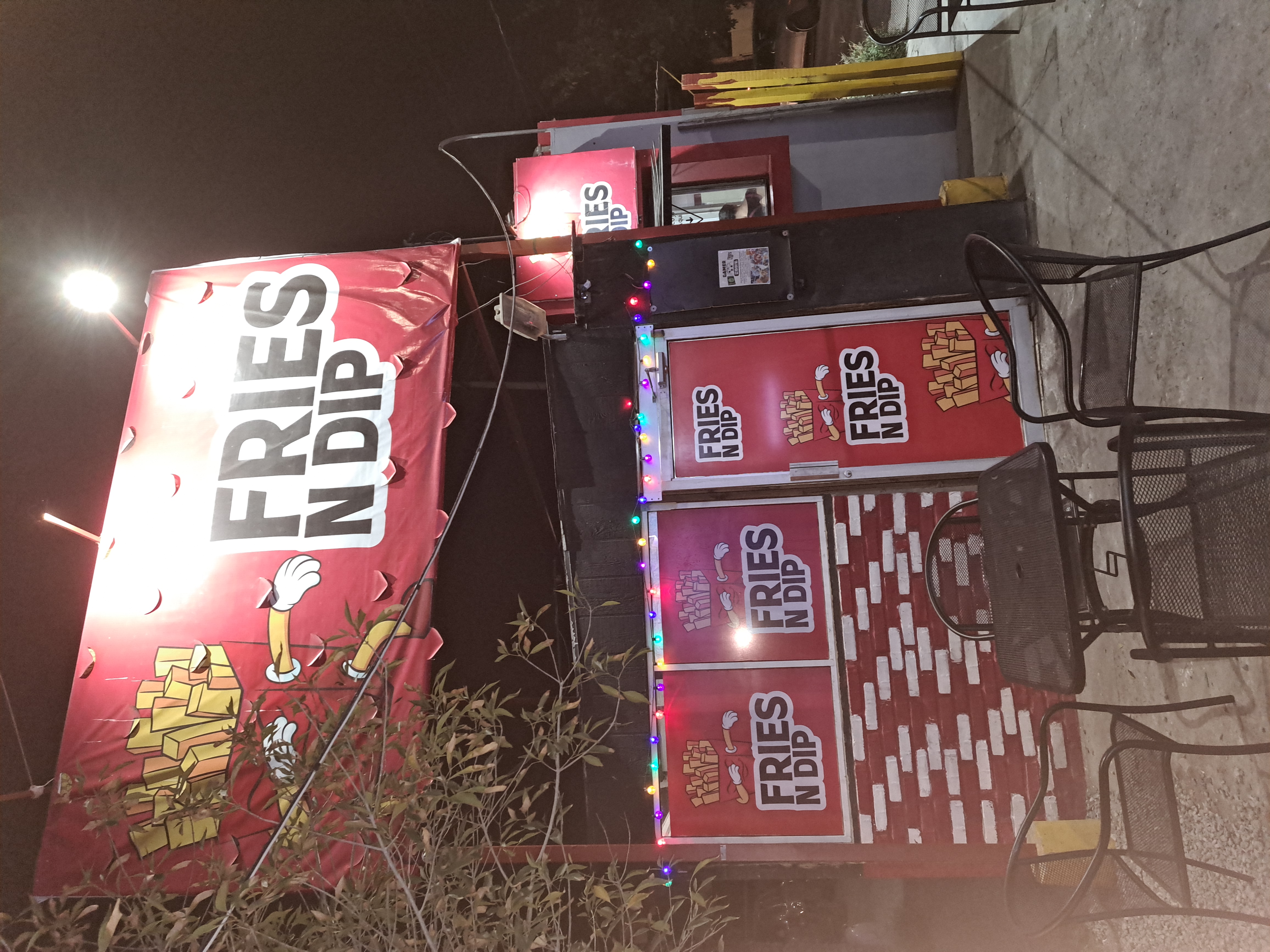 Restaurants FriesNdip (Pradera Dorada)