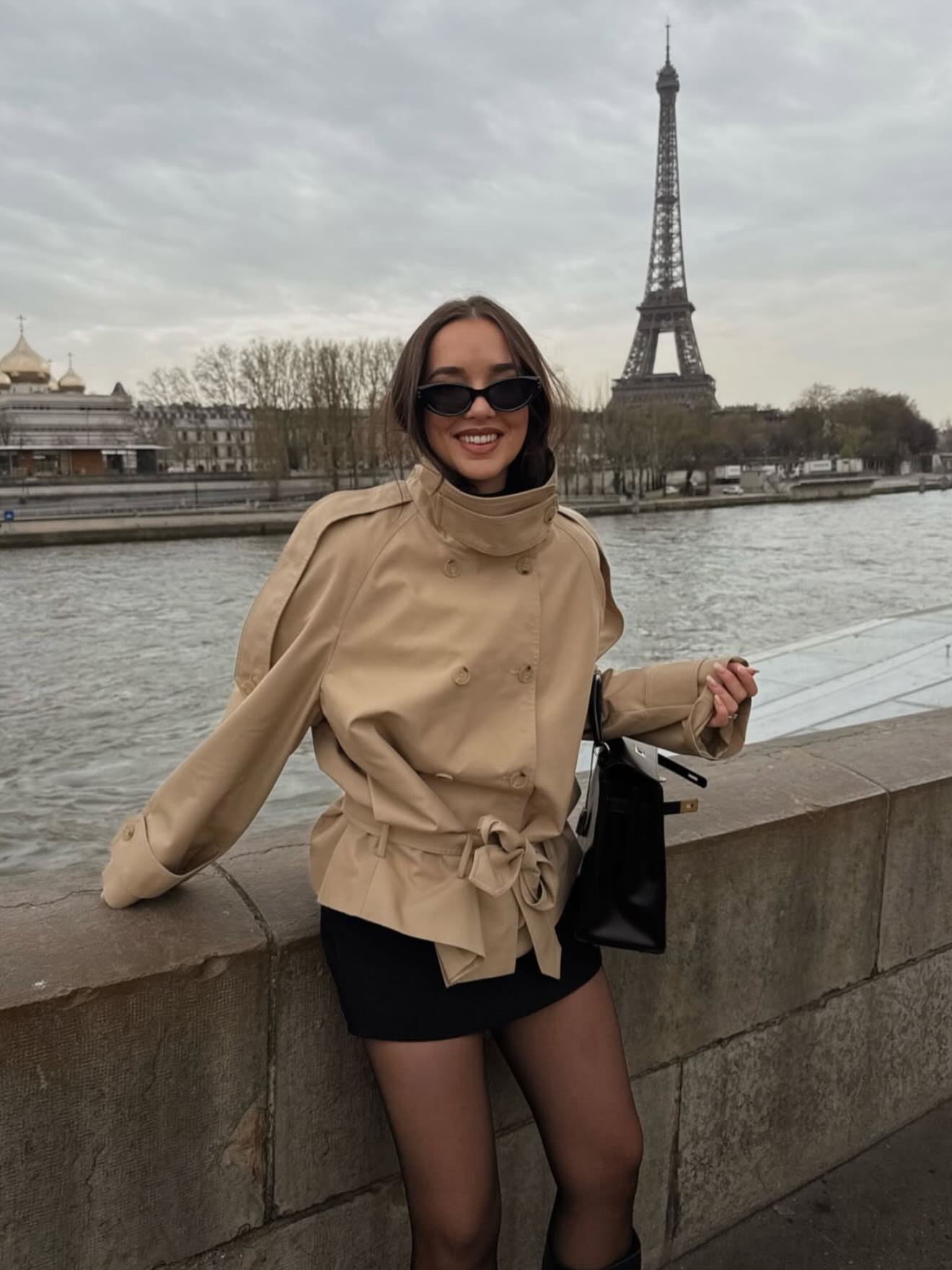 Social Un trench que eleva cualquier look ✨