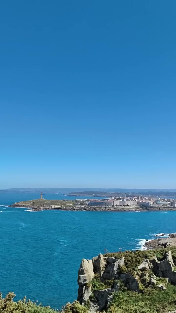 A Coruña soleada desde el monte de San Pedro