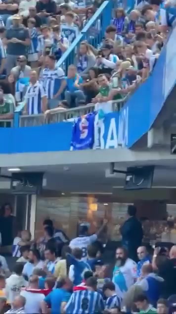 Piqué en Riazor: reacción de aficionados del Deportivo de La Coruña