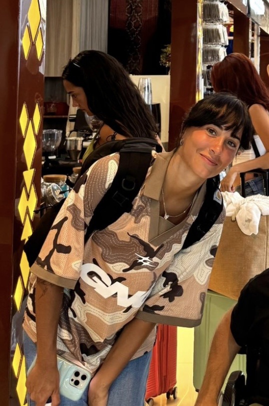 Social Aitana con camiseta de GNG