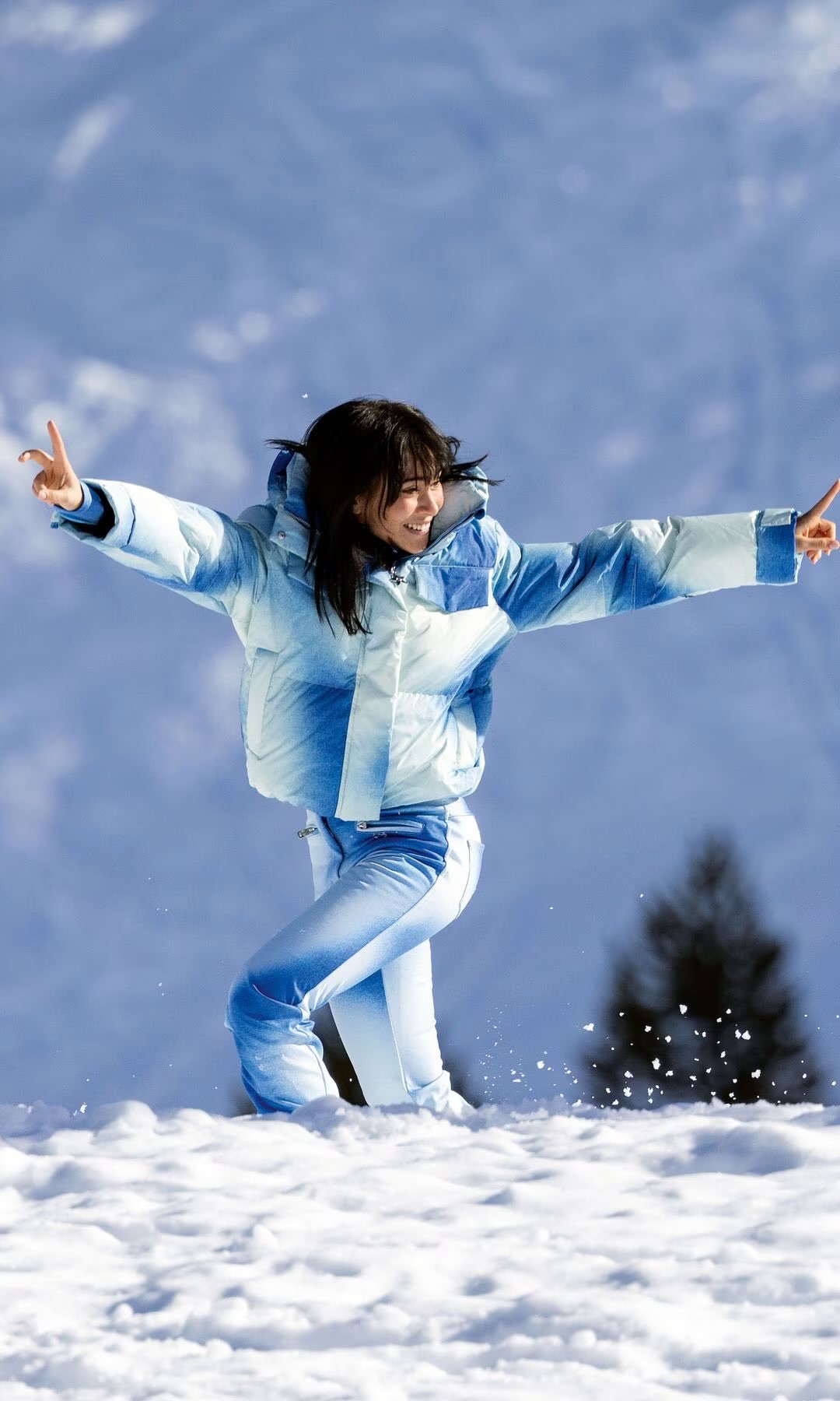 Social Aitana esquiando en Baqueira❄️