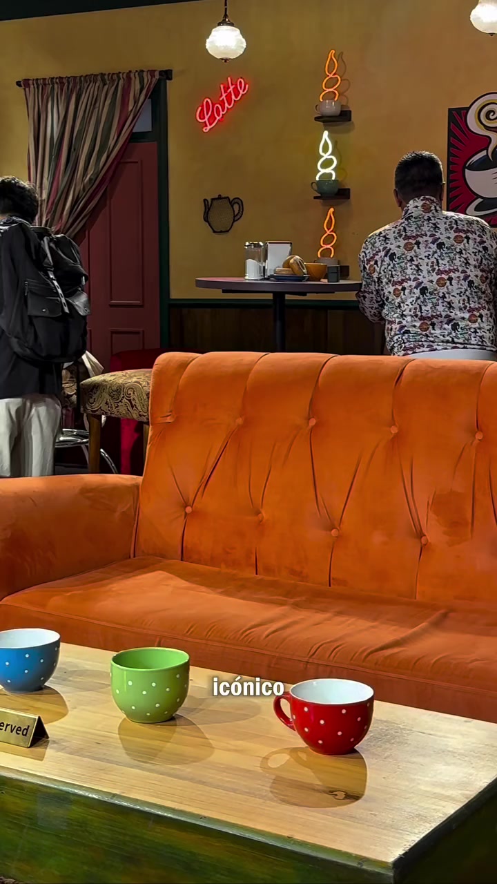 Experiencia Central Perk Friends en CDMX: cafetería temática