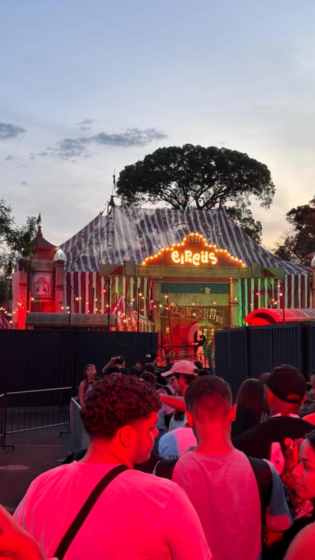 Social Hopi Hari, Hora do horror 