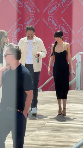 Social Dakota Johnson en Cannes🖤