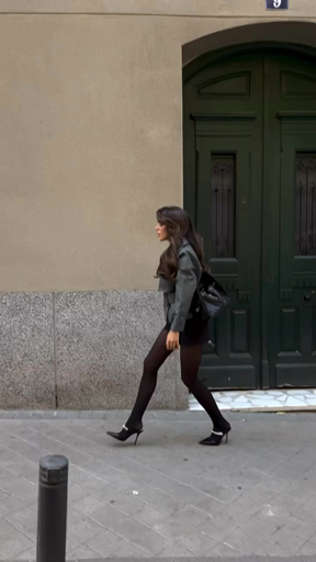 Social Violeta con look urbano pero elegante💎