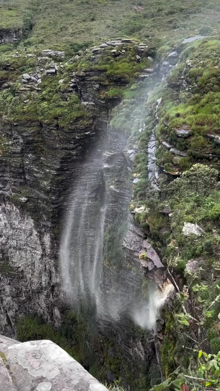 Tu momento zen: Cachoeira da Fumaça 🧘💨
