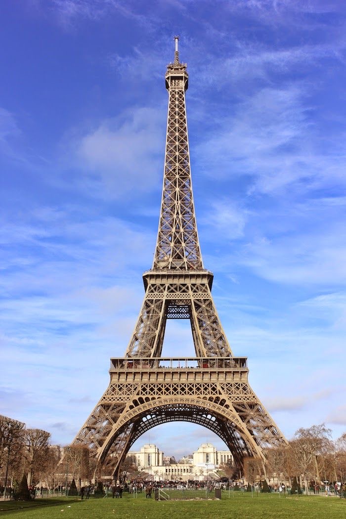 Place Torre Eiffel