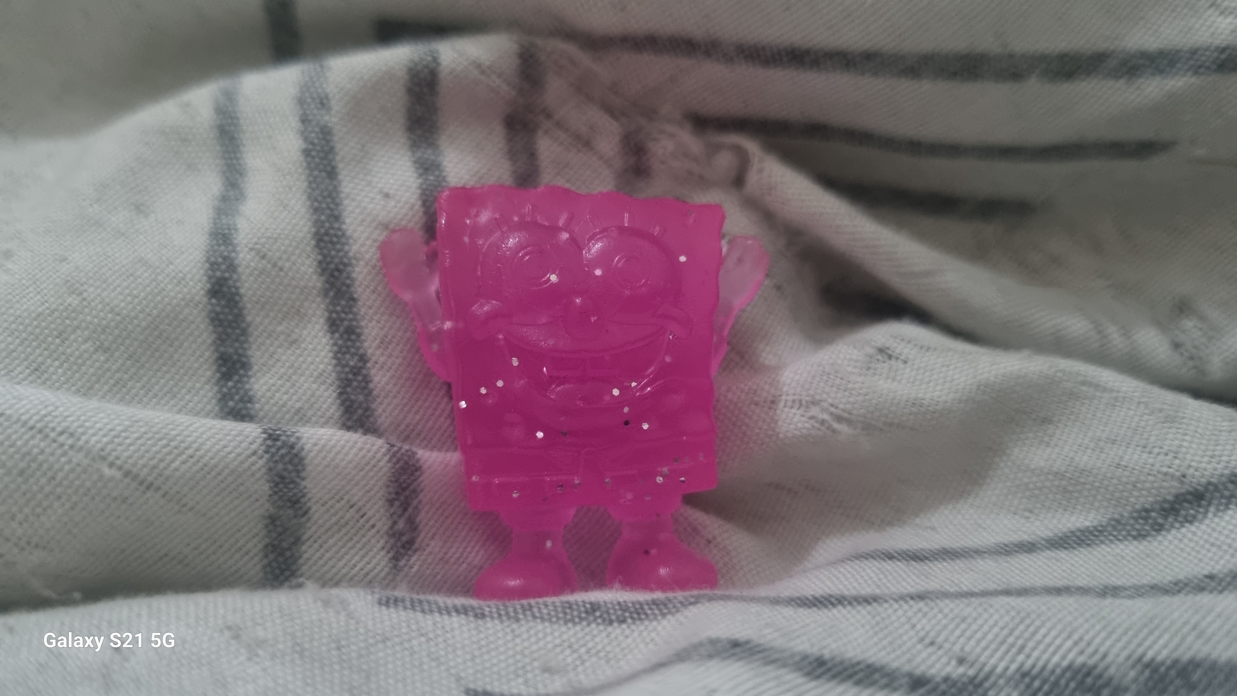 Social Brinquedo de coleção rosa com glitter Bob esponja